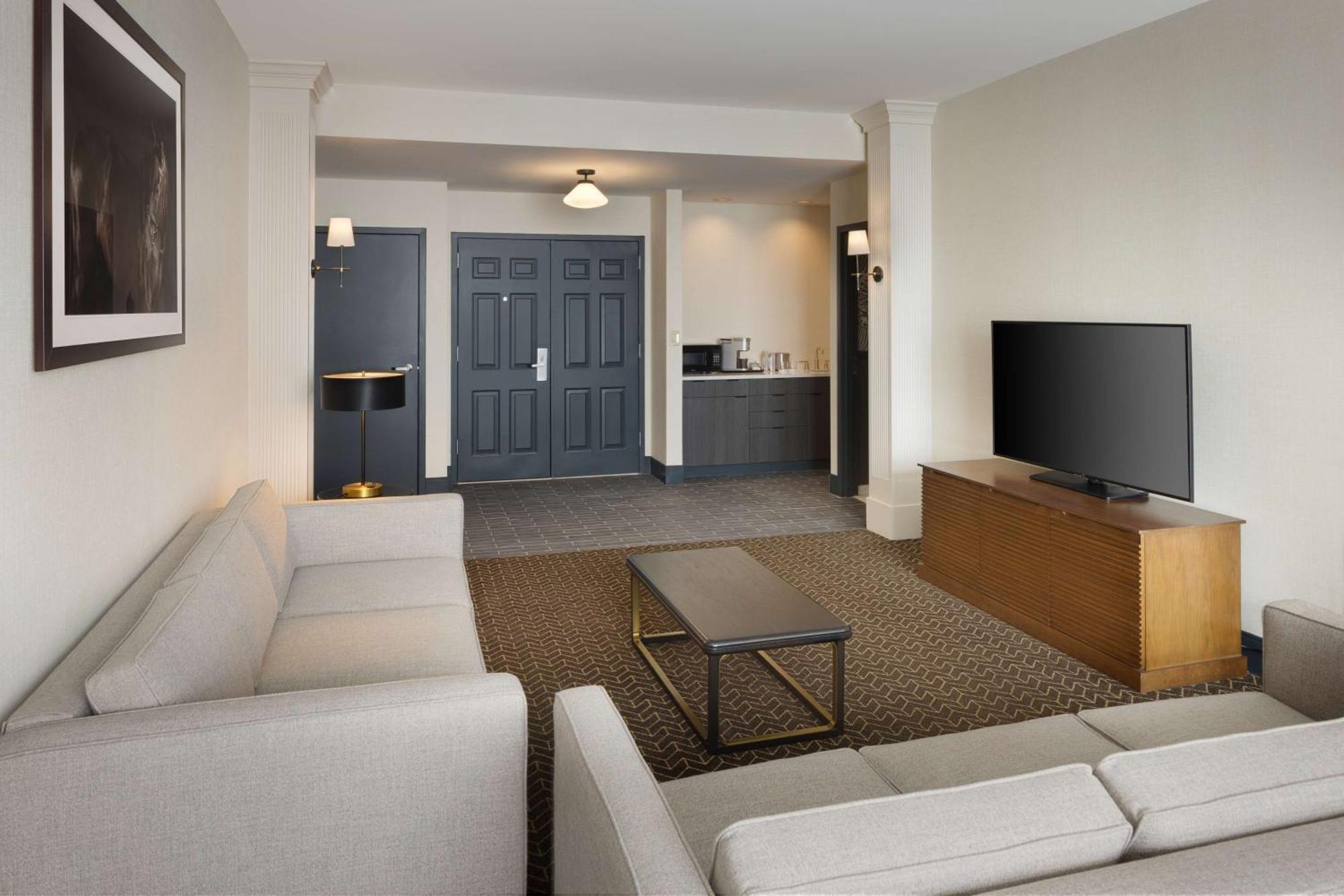 Doubletree By Hilton Lexington