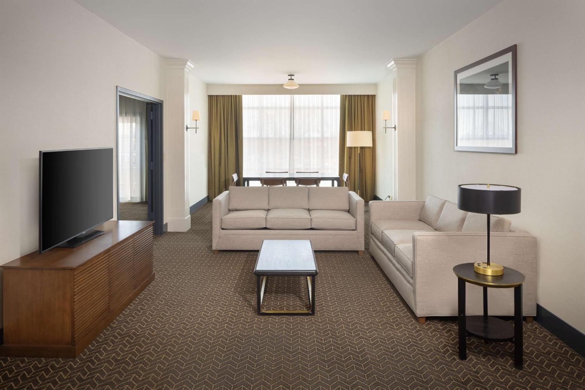 Doubletree By Hilton Lexington